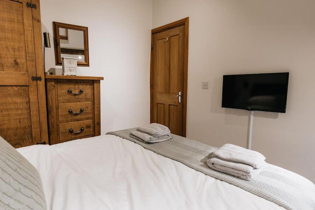 Fryers Cottage - Beautiful 2 Bedroom Town & Country Cottage On Edge Of Peak District Wirksworth Exterior foto